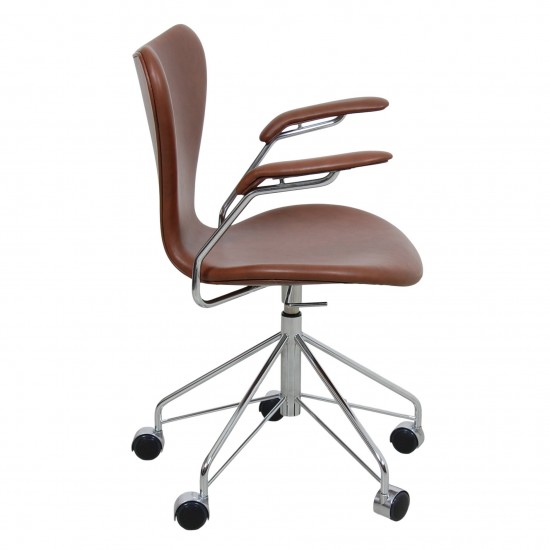 Buy 3217 Arne Jacobsen Seven office chair CPH Classic